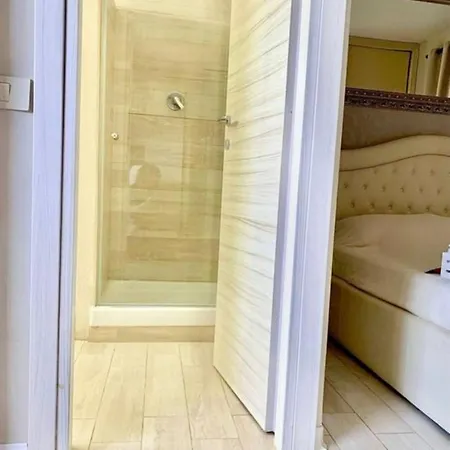 Via Riccardo Lombardi 29 Apartamento