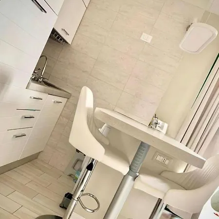 Апартаменти Via Riccardo Lombardi 29 *