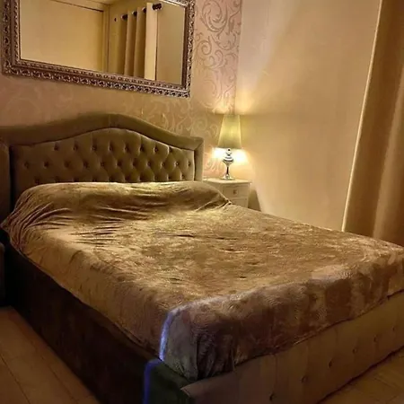 Via Riccardo Lombardi 29 *