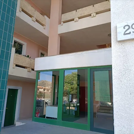 Apartamento Via Riccardo Lombardi 29 *