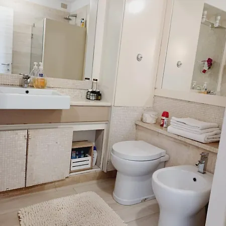 Апартаменти Via Riccardo Lombardi 29