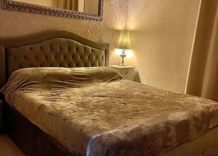 Via Riccardo Lombardi 29 *